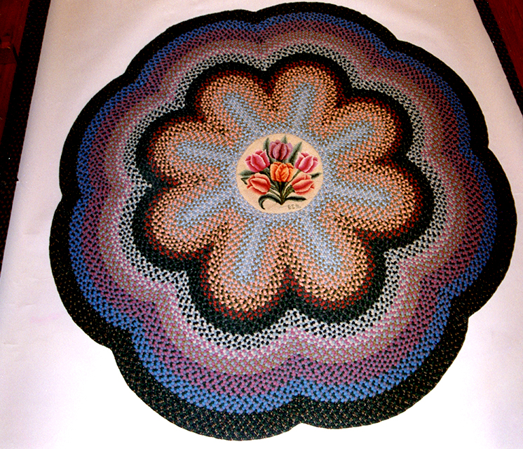 Hooked-&-Braided-flower